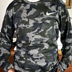 Nike DriFit Camo Long Sleeve | Adult L | NWOT, Perfect Condition, Never Worn 😲